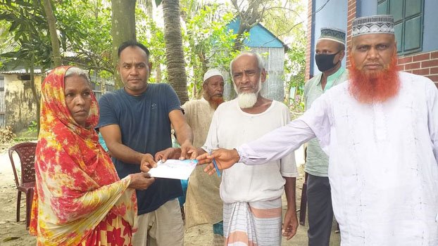 Expatriate Foundation stands by poor families