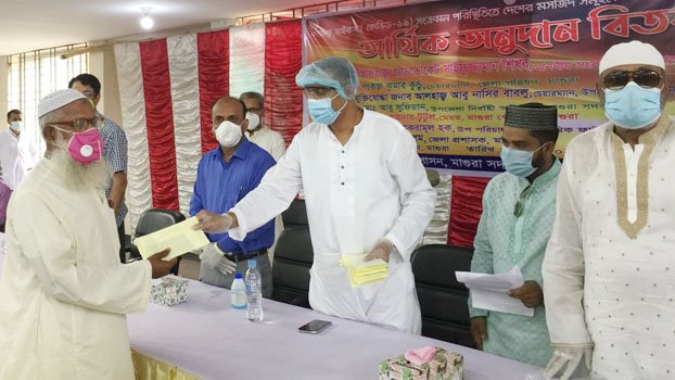 PM’s grants distributed among Imams, Muazzins