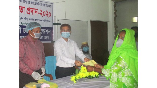 Jagarani Chakra Foundation helps 1500 families