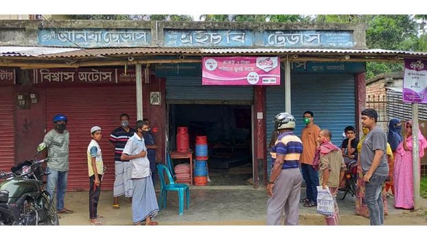 Miscreants loot journo’s shop in Jashore