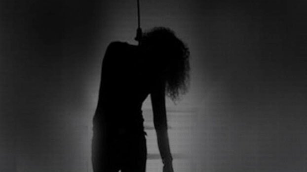 Couple uses a single rope to ‘commit suicide’