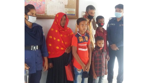 Couple get married again at the initiative of police
