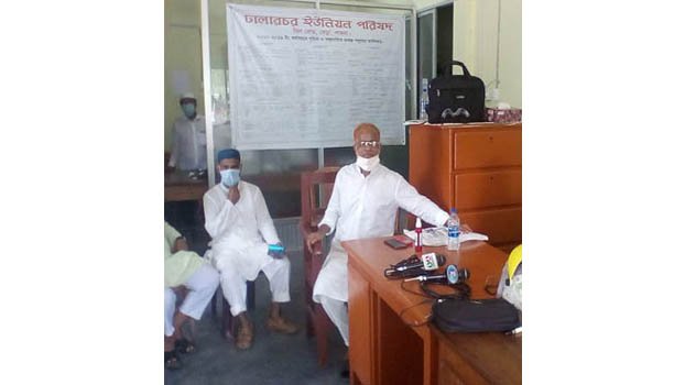 UP chairman takes  charge after HC bail