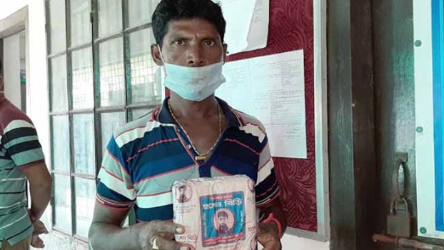 3 arrested for selling fake bidi in Mongla