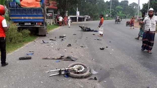 Two killed as truck-motorbike collide head-on at Kalukhali