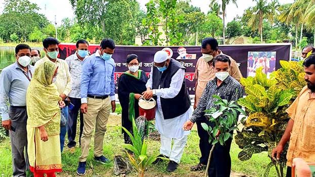 Ishwardi UZ admin plants trees marking Nat’l Mourning Day