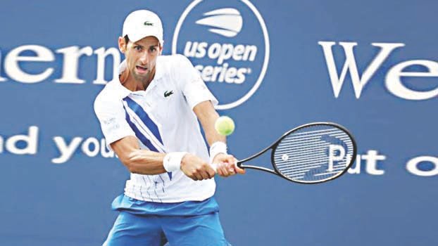 Djokovic cruises into semis