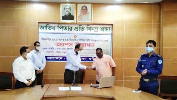 LA cheques distributed, apps launched