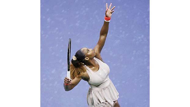 Serena Williams into third round at US Open