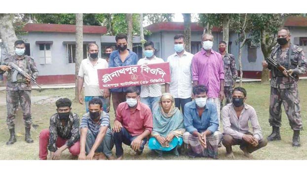 11 Bangladeshis held on Moheshpur border