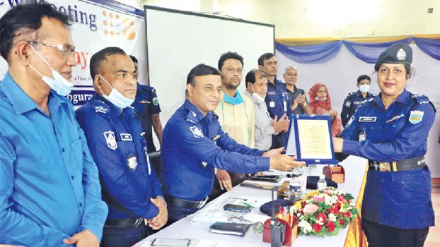 Best officers of Women and Children Help Desk awarded