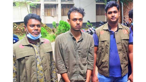 College student arrested for extorting money from lovers