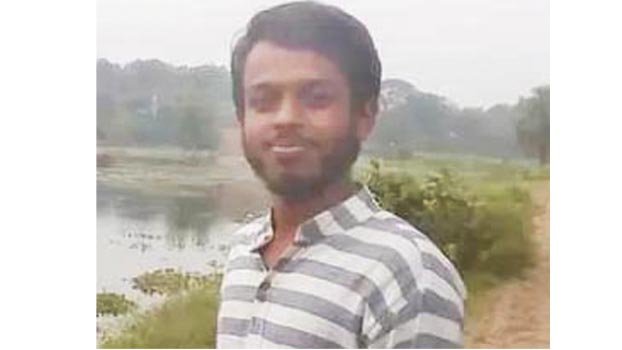 IU student   dies of   snakebite