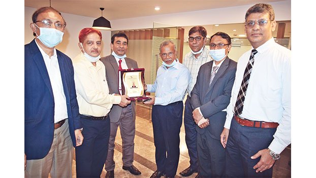 ICMAB delegation meets DSE chairman