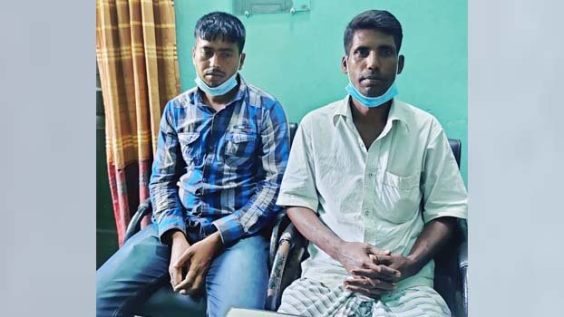 2 held for making  fake documents