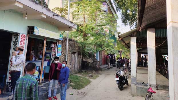 Robbery in broad daylight at  Sonali Bank: Tk 9 lakh looted