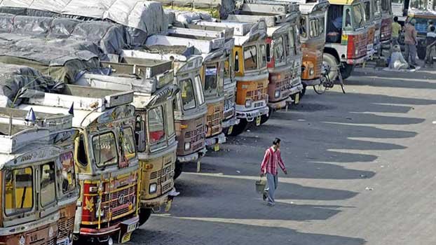 Trade thru Benapole remain suspended on Sunday