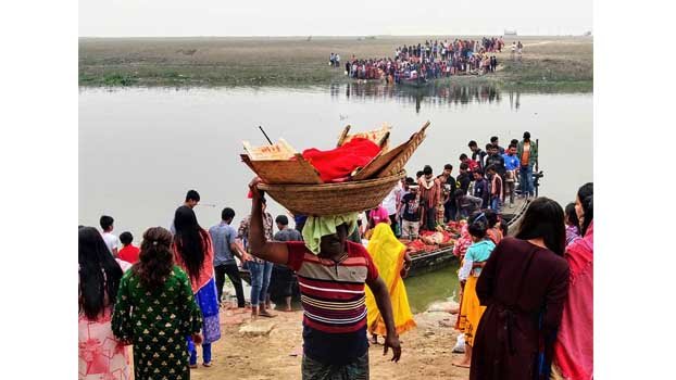 Harijan community celebrates Surya Puja in Rajshahii