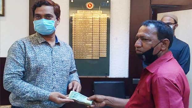 Driver who donated Tk 50,000 for jobless wishes to meet PM