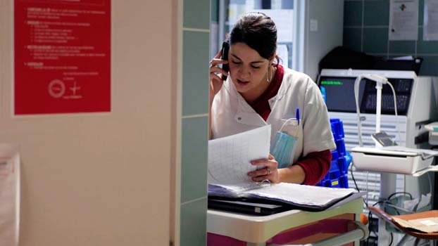 As the virus resurges, mental health woes batter France