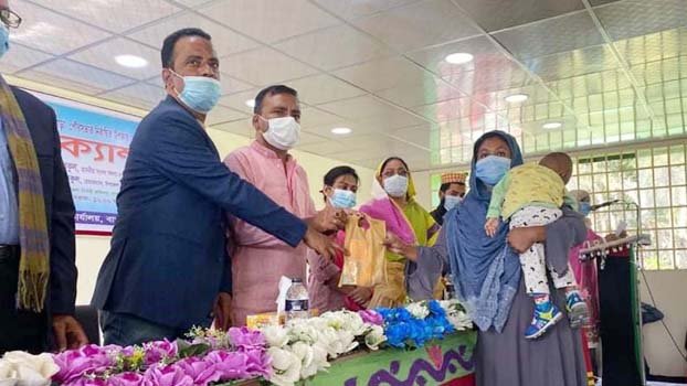 400 lactating women receive healthcare