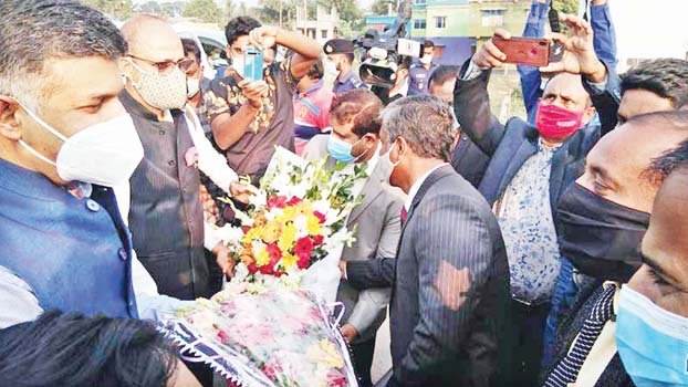 Indian envoy visits Benapole 