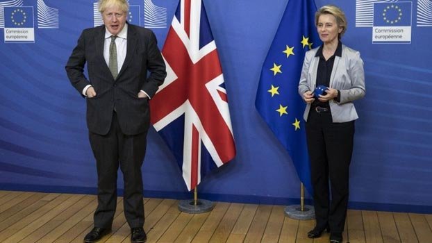 Brexit: EU sets out plans in case trade talks with UK fail