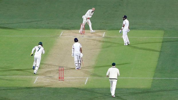 Kohli rescues dismal India on day 1