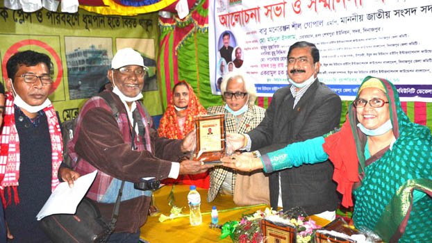 Journo Kashi Kumar Das gets Human Rights award