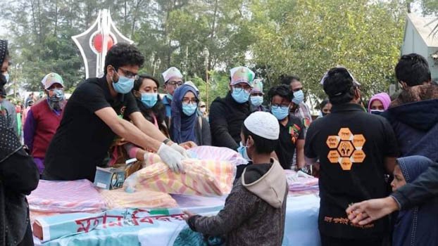 300 families receive blankets in Noakhali