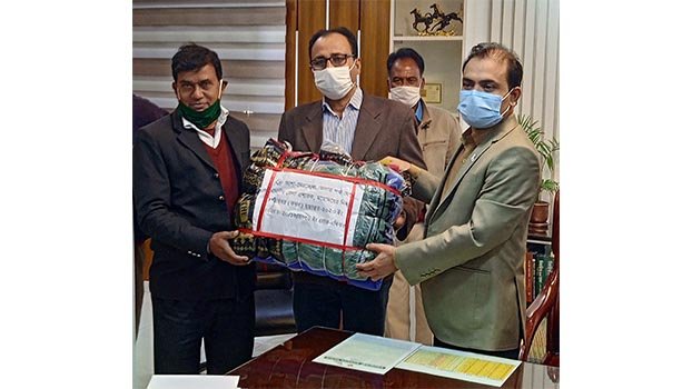 ASA hands over  300 blankets to Netrakona DC