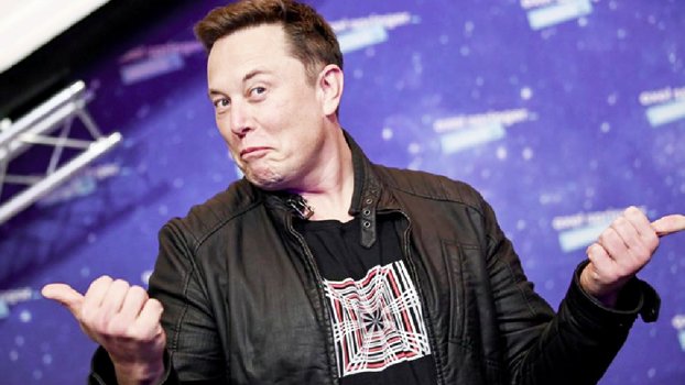 Elon Musk  says Apple’s  boss snubbed takeover deal 