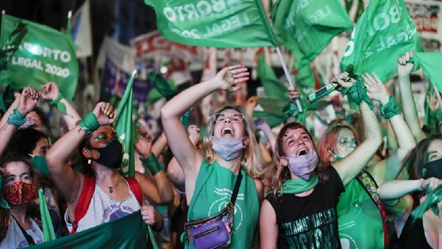 Argentine Senate approves bill legalising abortion