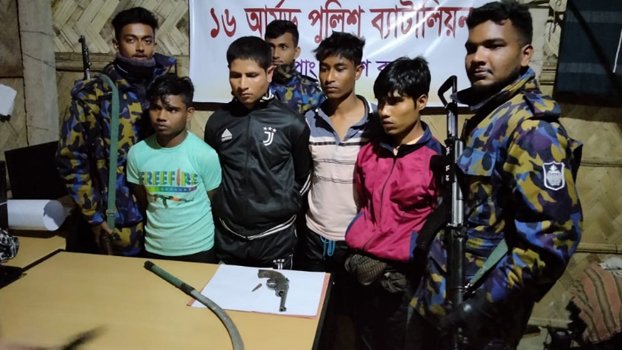 Four Rohingya youths held with firearms