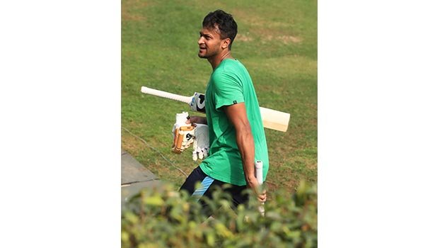 Shakib returns to training 