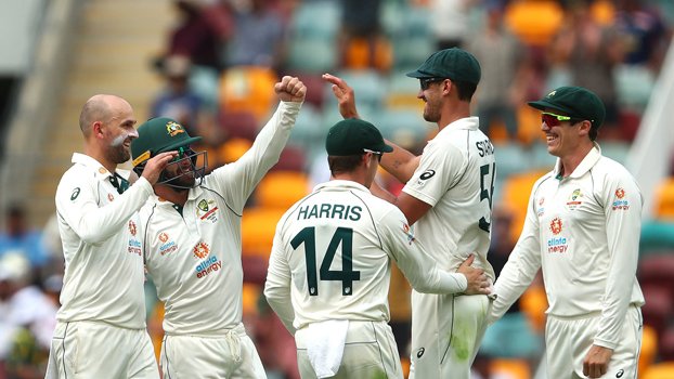 Aussies take advantage  despite India’s fightback