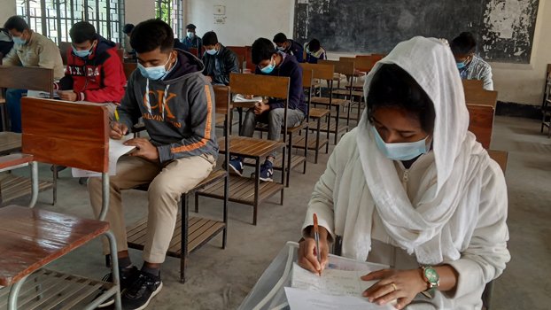 Jhenaidah polytechnic institute takes scheduled board exams