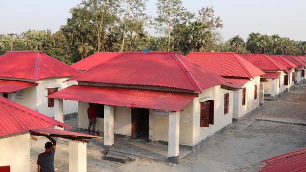 100 homeless people get houses in Gopalganj