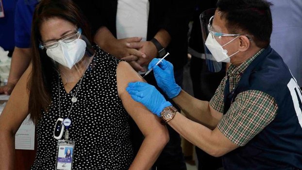 Philippines launches virus vaccinations amid supply problems