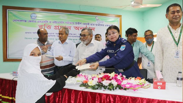 Scholarship distributed among 108 meritorious students