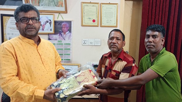 Rajkumar, a benevolent  van puller