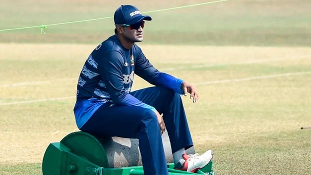 Shakib arrives in Dhaka  amid tension with BCB