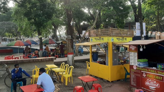 Illegal shops ruin beauty of Kishoreganj Muktamancha