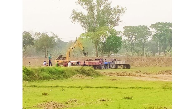RU soil being taken  to brick kiln