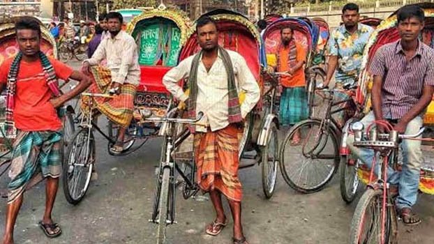 Lockdown pauperises rickshaw pullers