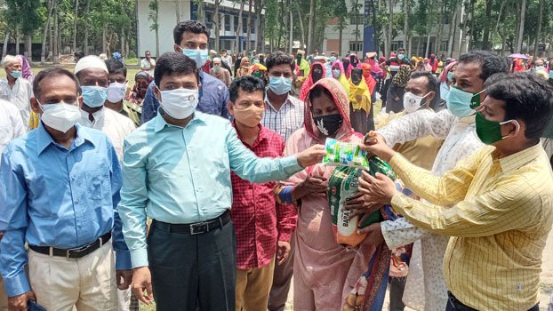 Food distributed in Khulna