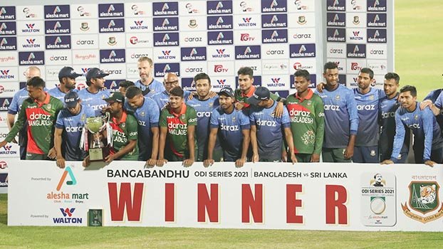 Tigers seal series 2-1