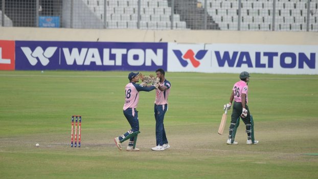 Shakib’s dismal  form continues as Mohammedan lose