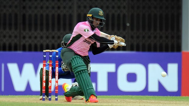 Star-studded Mohammedan  suffer heavy defeat
