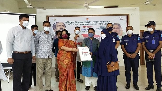 430 homeless families receive new houses  in Rajbari